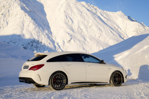 Mercedes-AMG CLA 45 Shooting Brake, calcitweiß